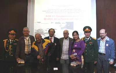 越南驻委内瑞拉大使馆举行阮文追战役50周年纪念典礼